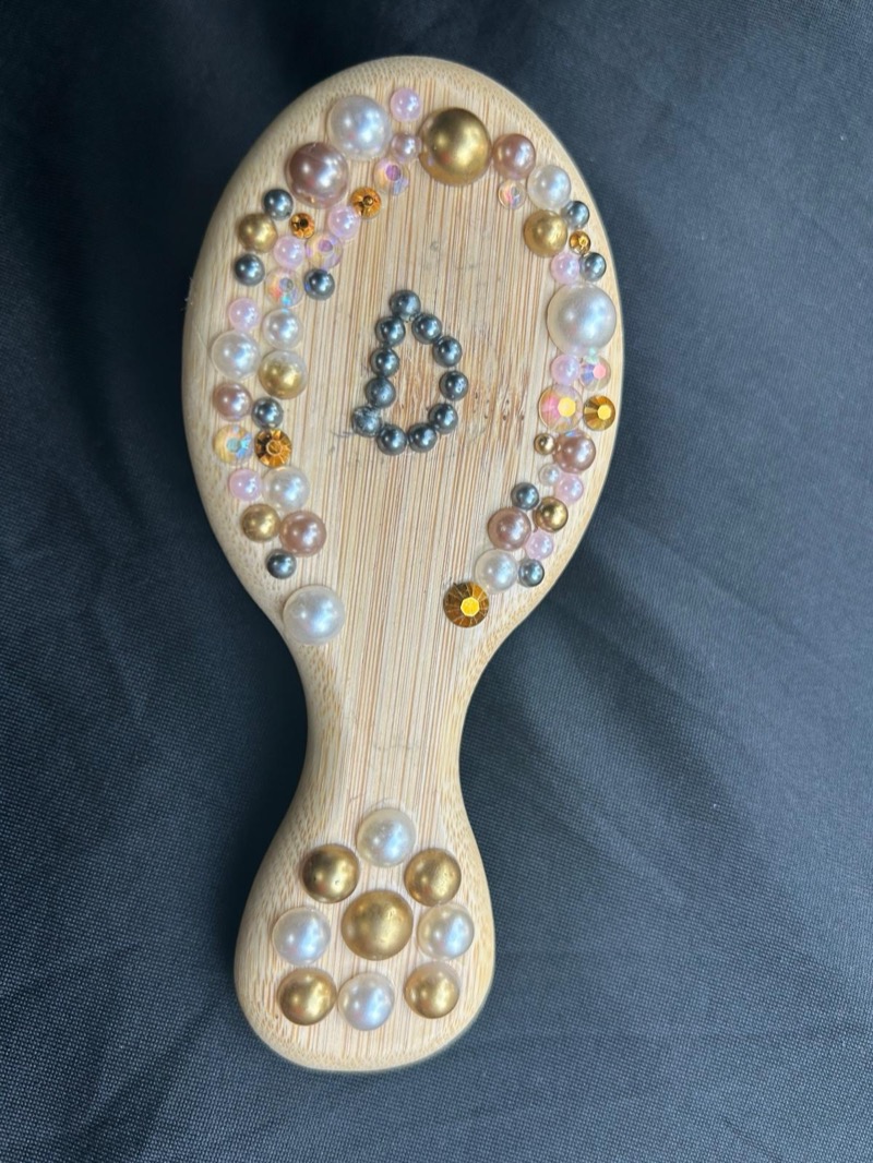 Dazzling D Small Comb
